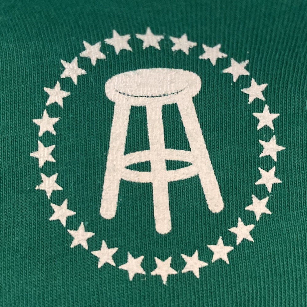 Men’s medium barstool T-shirt the yak